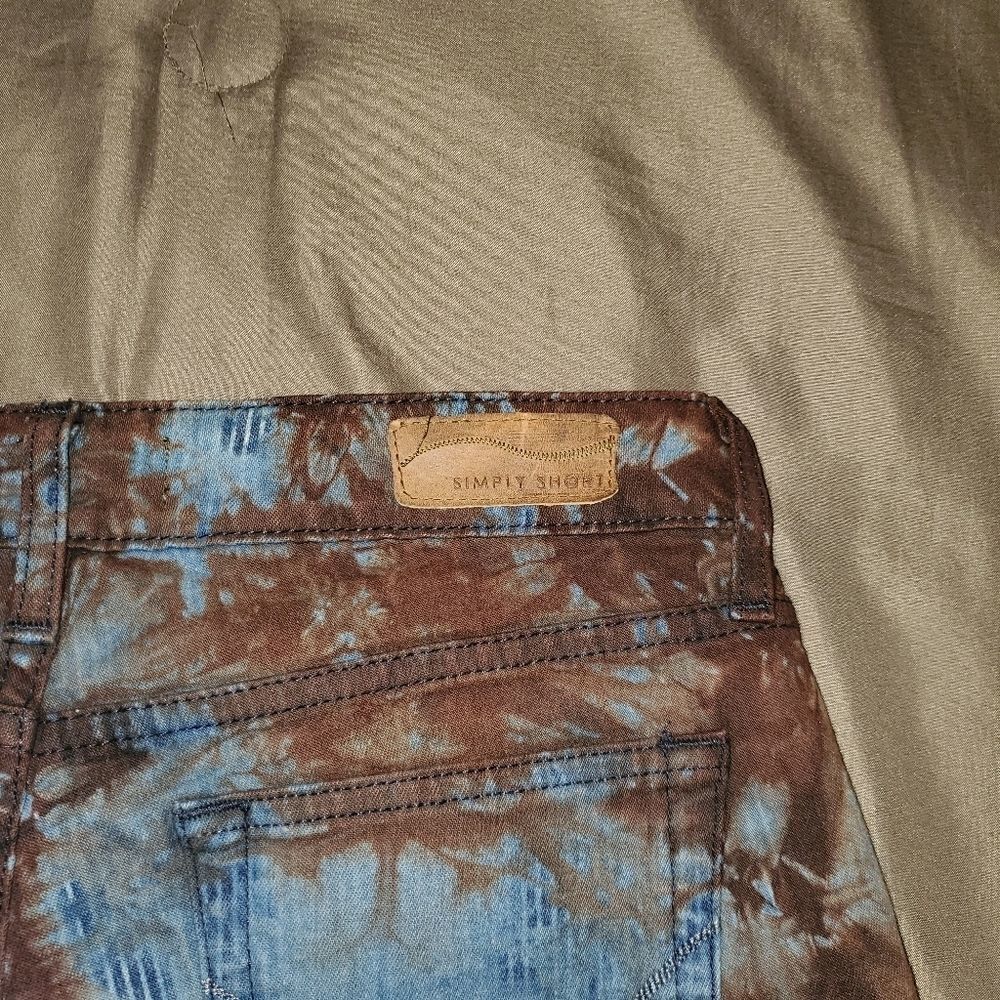 Simply Short Tie Dye Short Shorts Size 26 - Picture 5 of 5